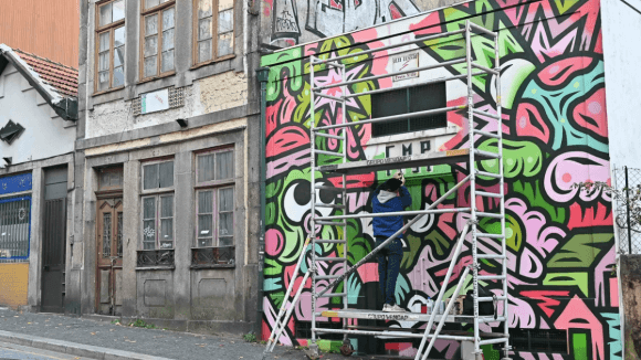 Main image of Porto city walls come to life