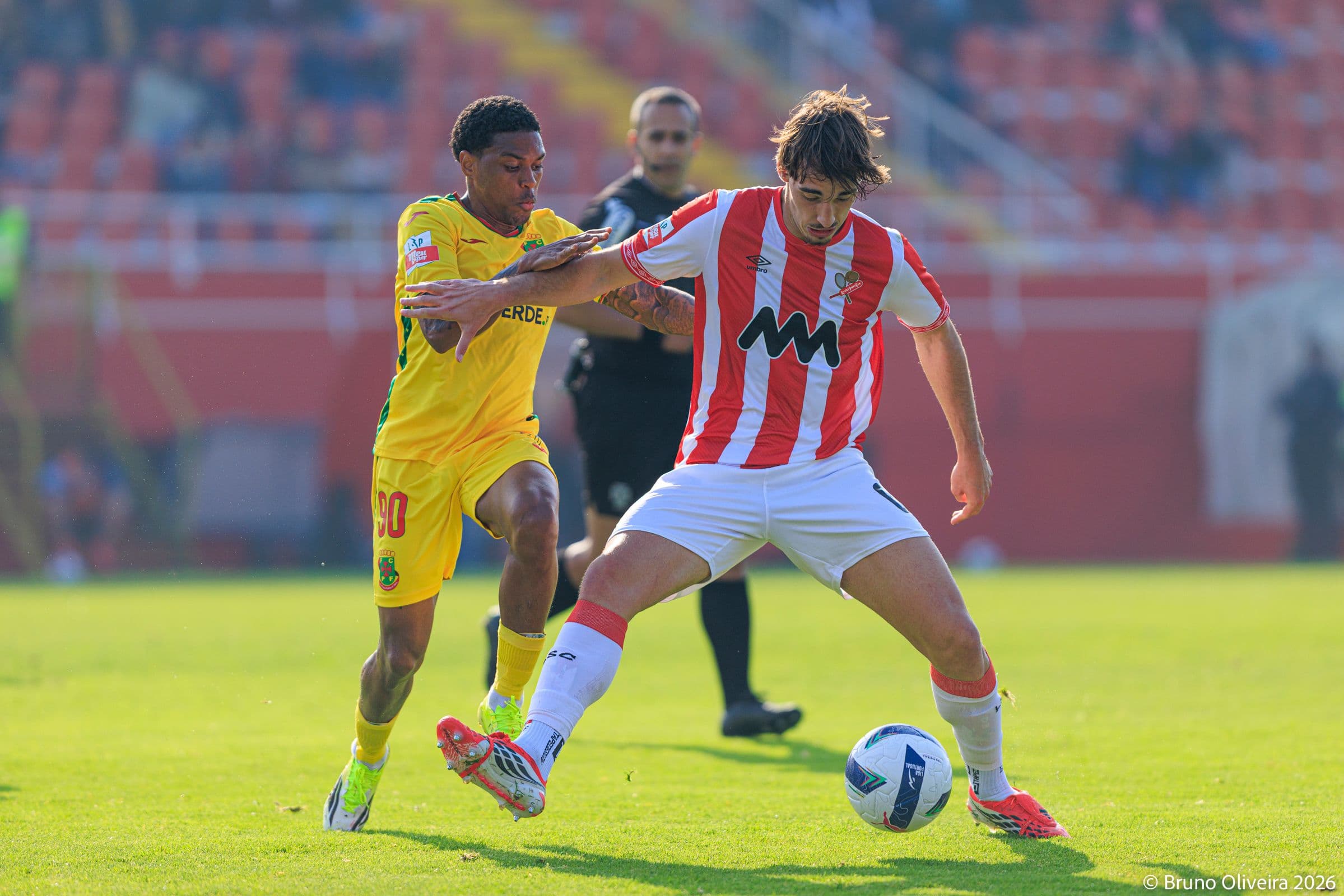 Leixões complete dramatic comeback to beat Paços at Estádio do Mar