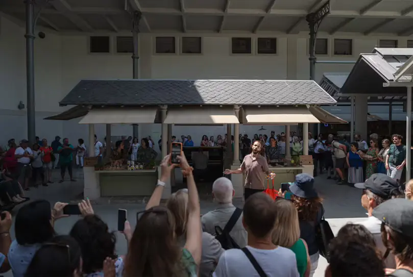 Opera brings new voices to Porto’s historic Bolhão Market