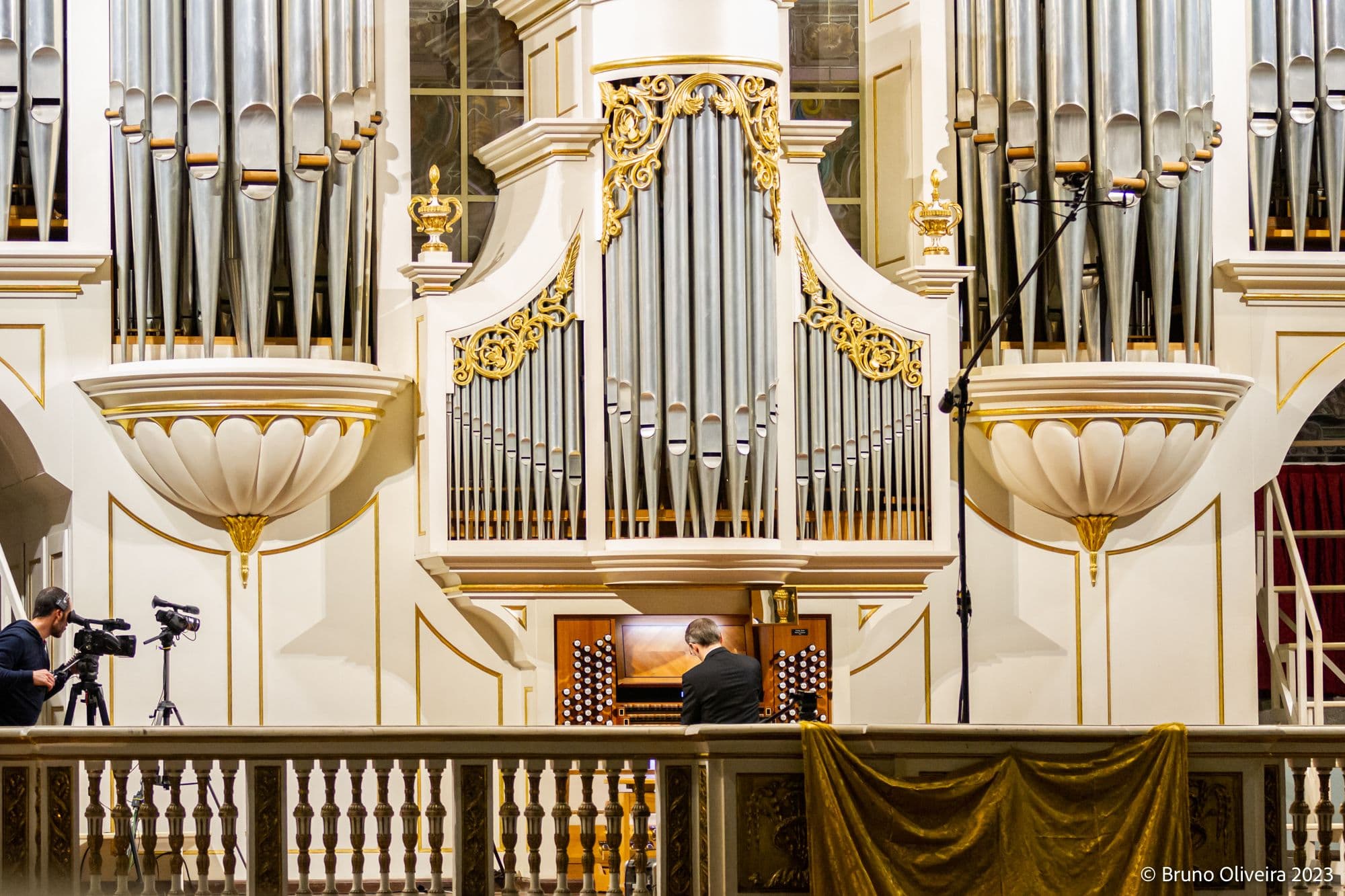 Main image of Olivier Latry premiered the restored organ of Igreja da Lapa
